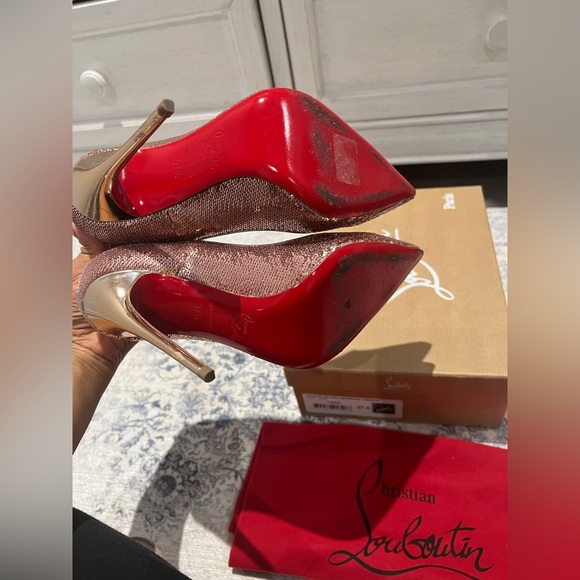 Christian Louboutin rose gold sequin So Kate
Original box, dust bag, heel tips. - Picture 3 of 3